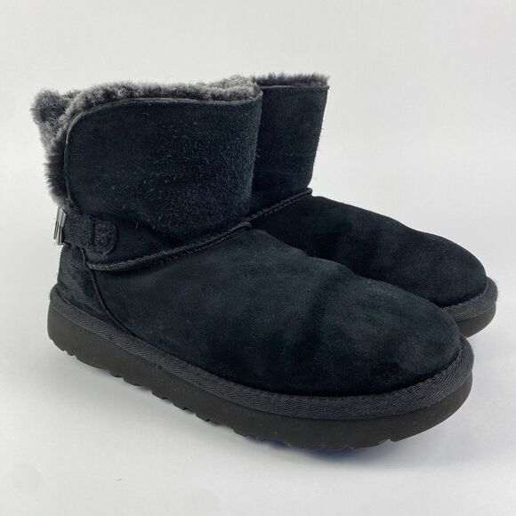 UGG Adria Short Ankle Boots Black Suede Women Size 6 Pre-Owned - Picture 3 of 15